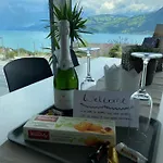 Moderne Mit Panoramablick Auf Thunersee Appartamento Krattigen