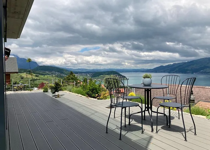 Moderne Mit Panoramablick Auf Thunersee Lejlighed Krattigen