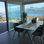 Moderne Mit Panoramablick Auf Thunersee * Krattigen