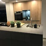 Moderne Mit Panoramablick Auf Thunersee *