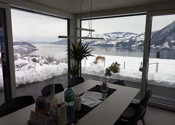 Moderne Mit Panoramablick Auf Thunersee Apartamento