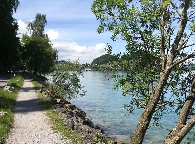Moderne Mit Panoramablick Auf Thunersee Apartamento