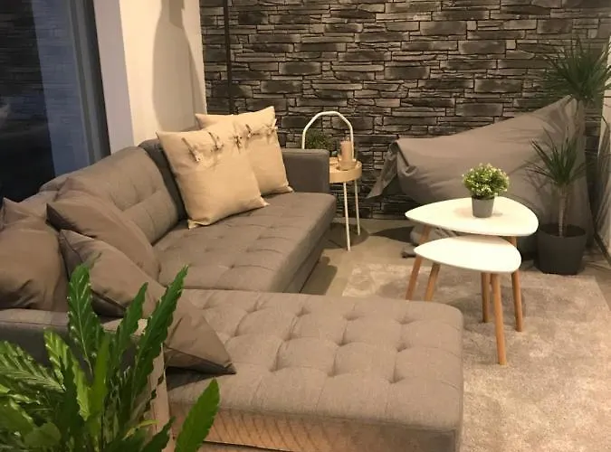 Moderne Mit Panoramablick Auf Thunersee * Krattigen